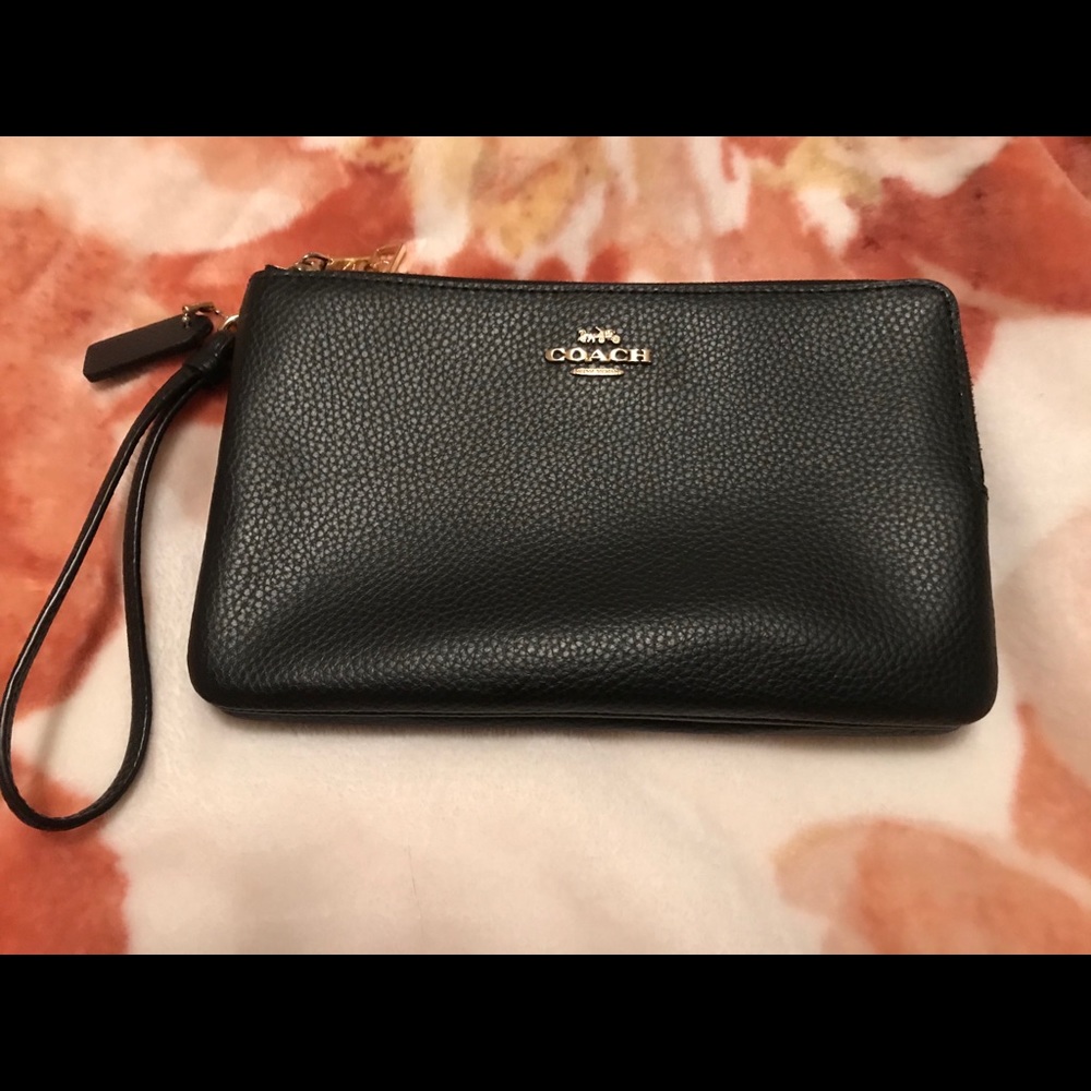 🖤 Black Coach Wristlet 🖤